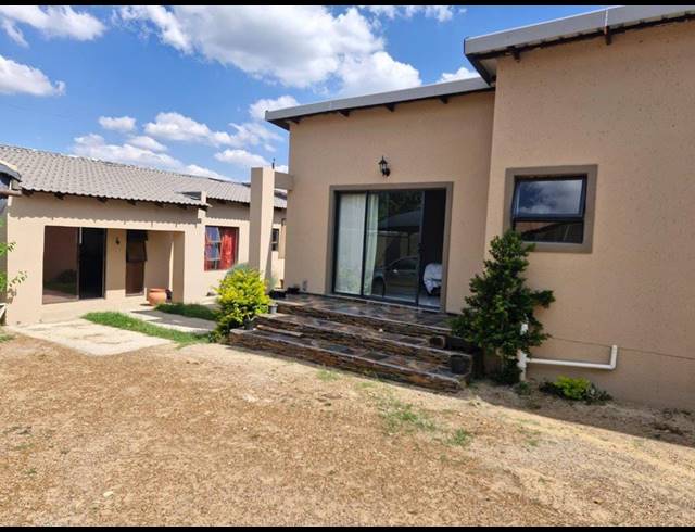 4 BEDROOM DETACHED FOR SALE IN LIEFDE EN VREDE
